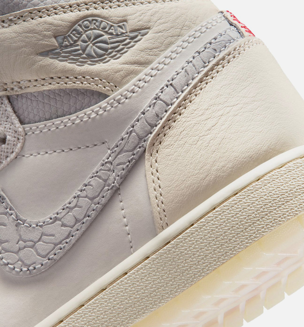 Air Jordan 1 Retro High OG Sail Grade School Sneakers